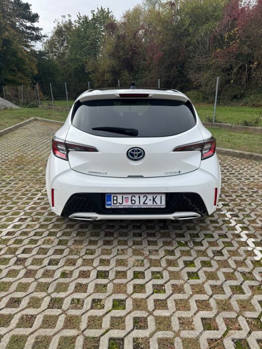 Toyota Corolla 2.0 Hybrid Lounge, 2019., 80.000 km, fotografija 5