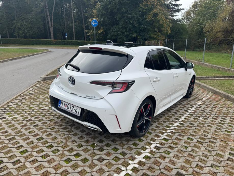 Toyota Corolla 2.0 Hybrid Lounge, 2019., 80.000 km, fotografija 6