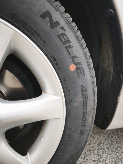 Toyota Corolla, 31.000km, 1.vlasnik, 1.4i automatik, fotografija 8