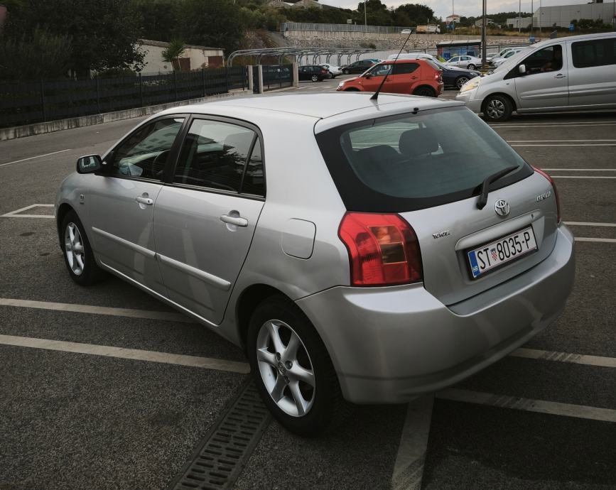 Toyota Corolla, 31.000km, 1.vlasnik, 1.4i automatik, fotografija 5