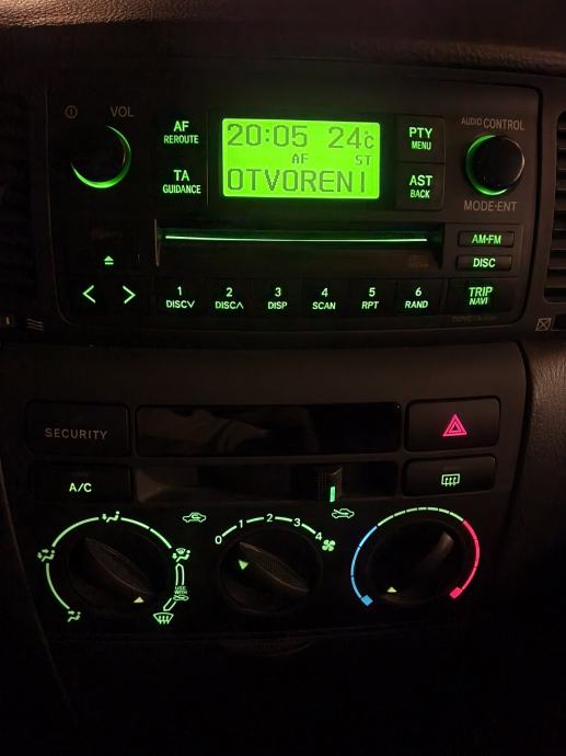Toyota Corolla, 31.000km, 1.vlasnik, 1.4i automatik, fotografija 10