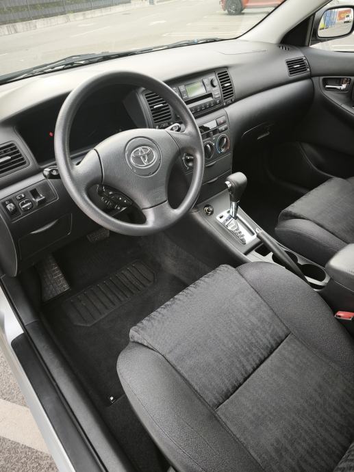 Toyota Corolla, 31.000km, 1.vlasnik, 1.4i automatik, fotografija 14