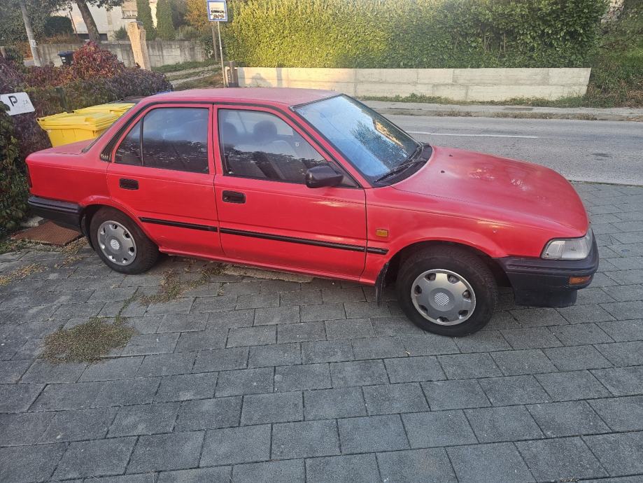 Toyota Corolla Benzin, fotografija 2
