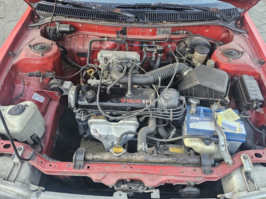 Toyota Corolla Benzin, fotografija 10