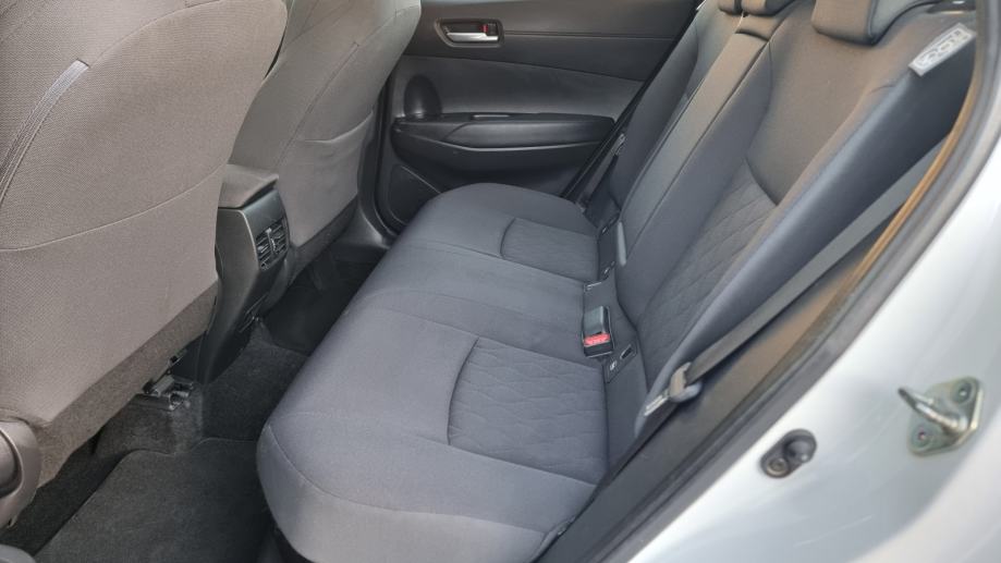 Toyota Corolla Cross 2.0 HEV Hybrid Automatik "1.Vlasnik" Nije uvoz", fotografija 13