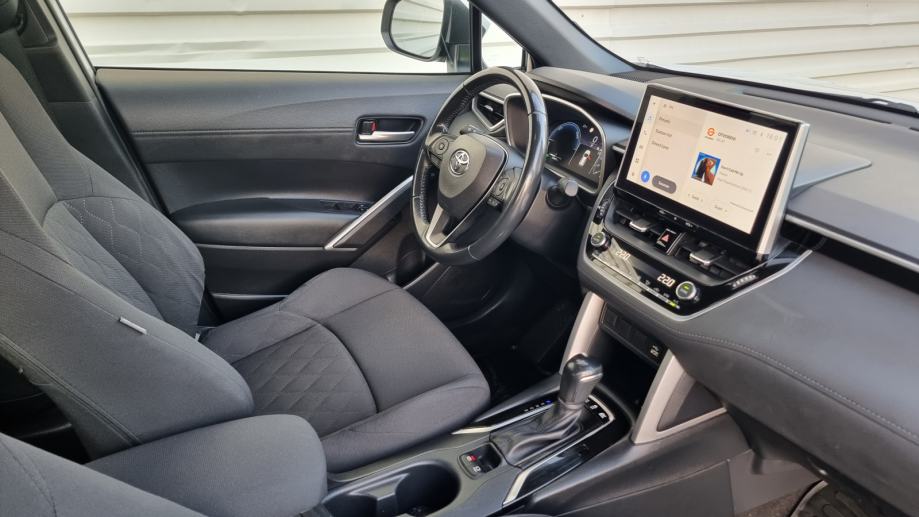 Toyota Corolla Cross 2.0 HEV Hybrid Automatik "1.Vlasnik" Nije uvoz", fotografija 8