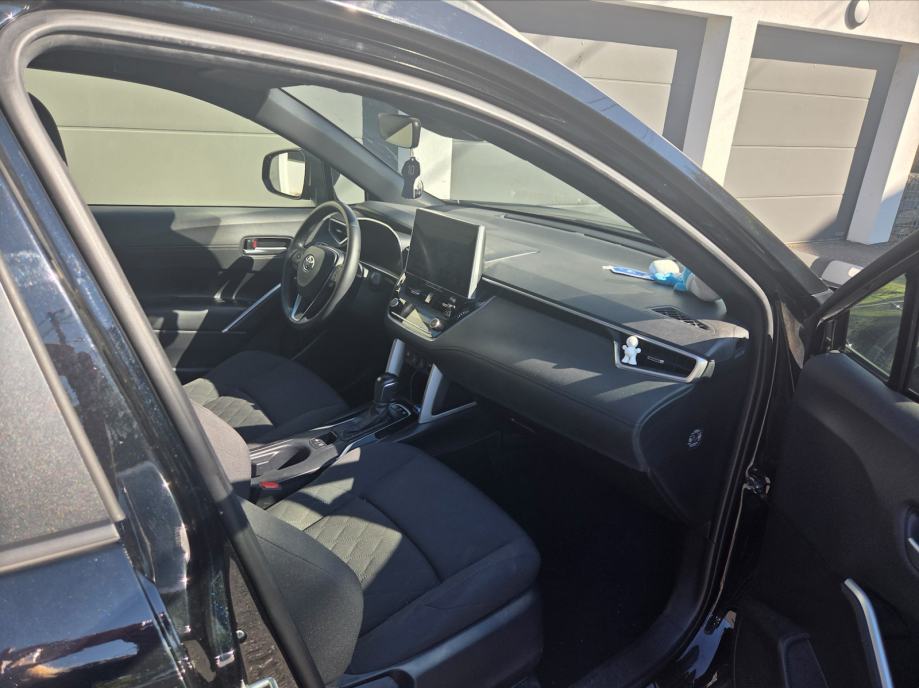 Toyota Corolla Cross 2.0 Hybrid Style, 52100 km, reg. 9/2027, jamstvo, fotografija 5