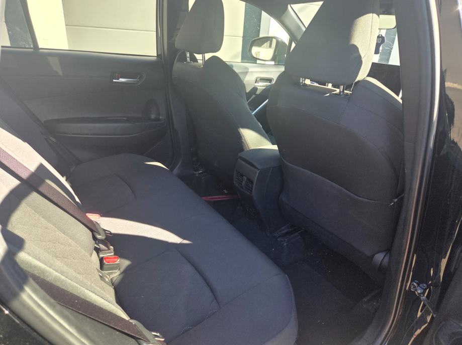 Toyota Corolla Cross 2.0 Hybrid Style, 52100 km, reg. 9/2027, jamstvo, fotografija 4