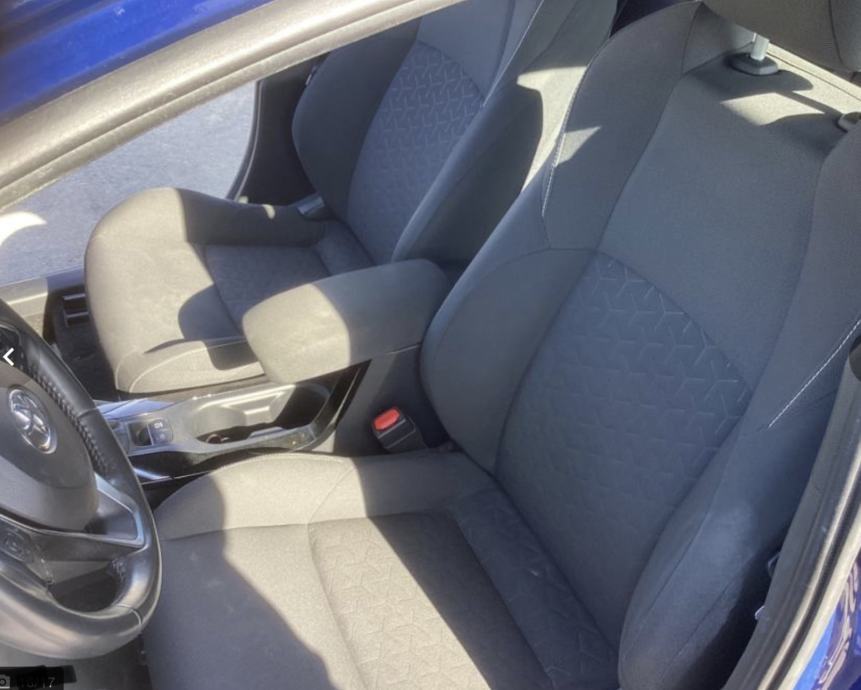Toyota Corolla 1.8 hybrid automatik, fotografija 12