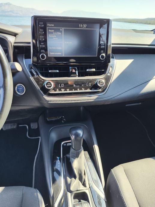Toyota Corolla 1.8 hybrid automatik, fotografija 19