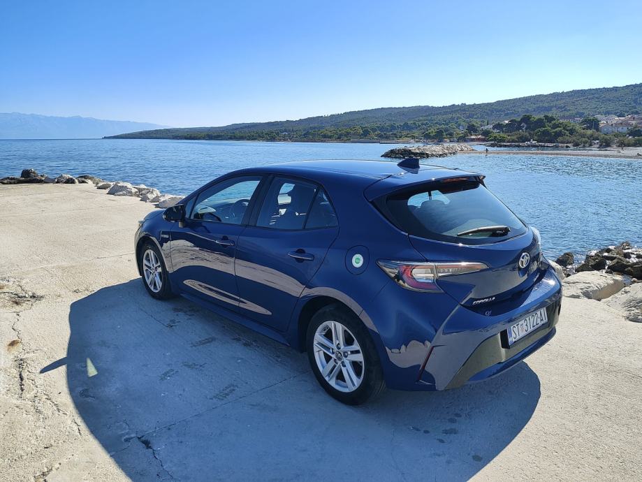 Toyota Corolla 1.8 hybrid automatik, fotografija 5