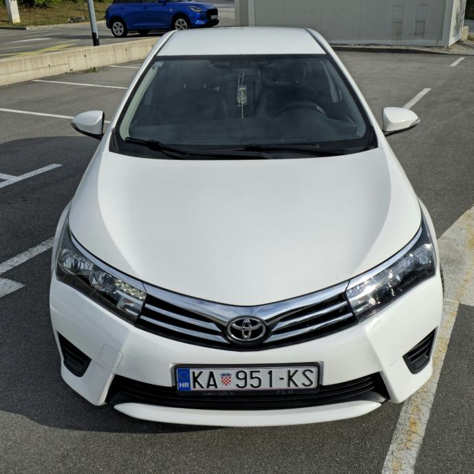 Toyota Corolla Sedan 1,4 D-4D, fotografija 2