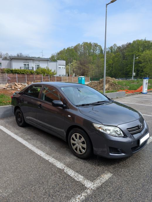 Toyota Corolla Sedan 1,4 D-4D, fotografija 3