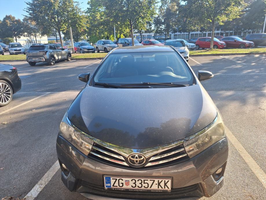 Toyota Corolla Sedan