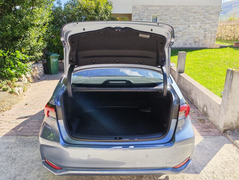 Toyota Corolla Sedan 1,5 VVT-i, fotografija 8