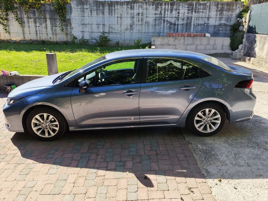 Toyota Corolla Sedan 1,5 VVT-i, fotografija 5