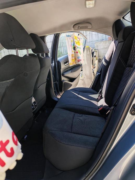 Toyota Corolla Sedan 1,5 VVT-i, fotografija 9