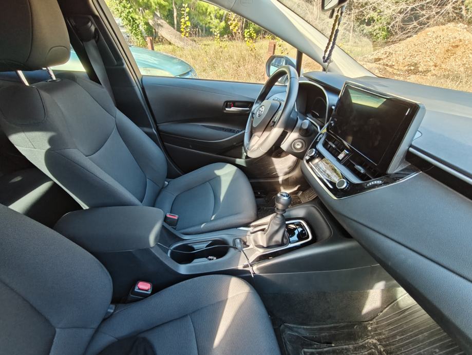 Toyota Corolla Sedan 1,5 VVT-i, fotografija 12