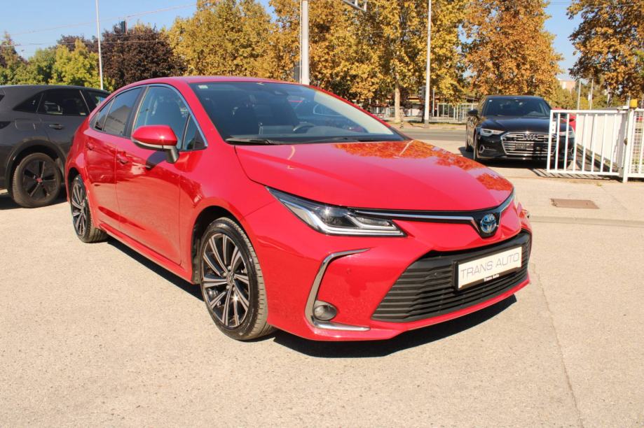 Toyota Corolla Sedan 1.8 Hybrid Sol AUTOMATIK - nije uvoz, fotografija 3