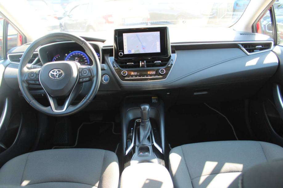 Toyota Corolla Sedan 1.8 Hybrid Sol AUTOMATIK - nije uvoz, fotografija 12
