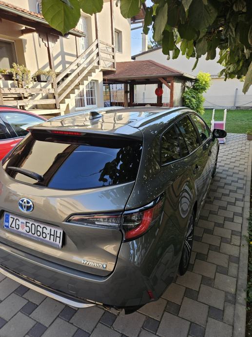 Toyota Corolla SW 2,0 VVT-i hybrid automatic CVT, fotografija 6