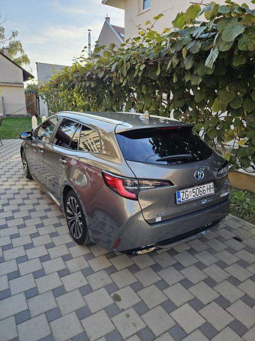 Toyota Corolla SW 2,0 VVT-i hybrid automatic CVT, fotografija 4