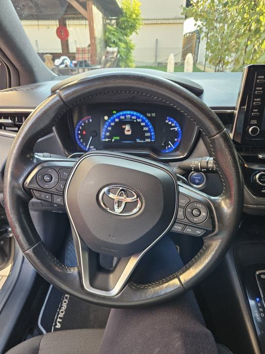 Toyota Corolla SW 2,0 VVT-i hybrid automatic CVT, fotografija 19