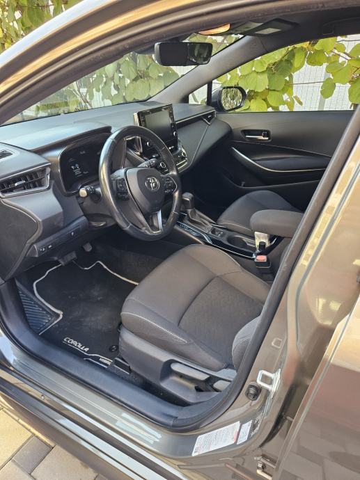 Toyota Corolla SW 2,0 VVT-i hybrid automatic CVT, fotografija 14