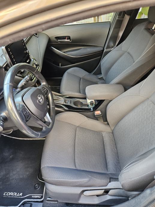 Toyota Corolla SW 2,0 VVT-i hybrid automatic CVT, fotografija 15