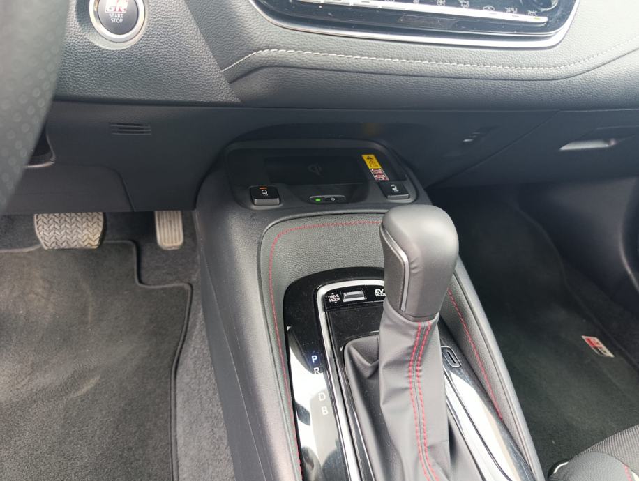 Toyota Corolla TS 1.8 HEV E-CVT GR SPORT, fotografija 9