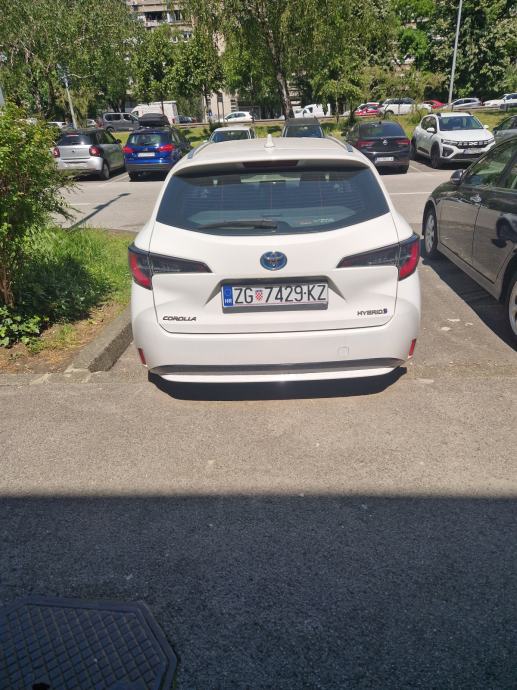Toyota Corolla TS 1,8 VVT-i Hybrid, fotografija 3