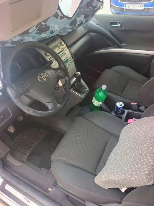 Toyota Corolla Verso 2,2 D-4D, fotografija 10