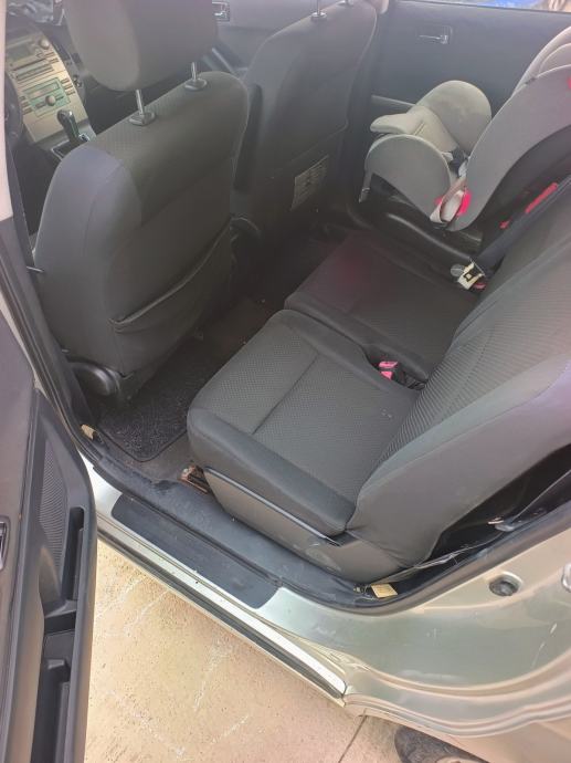 Toyota Corolla Verso 2,2 D-4D, fotografija 11