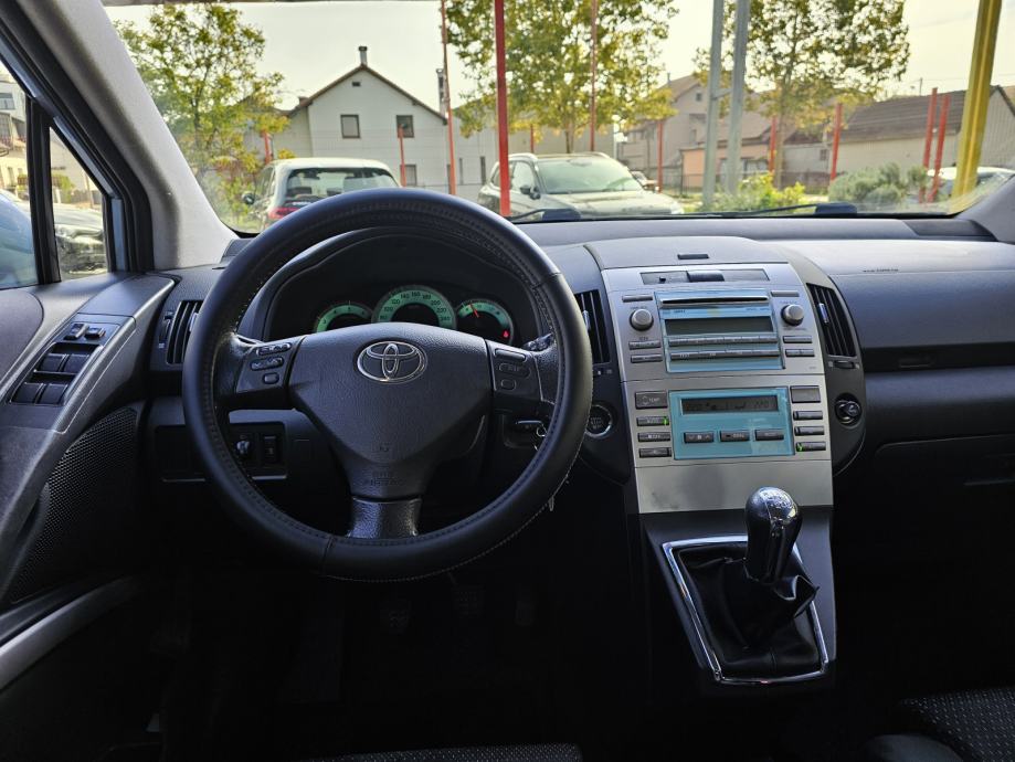 TOYOTA*COROLLA VERSO*2.2 D-4D*SOL*NIJE UVOZ*SERVISNA*PDC*4490E, fotografija 17