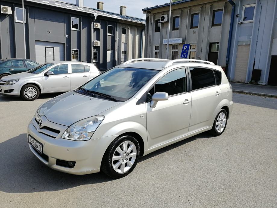 Toyota Corolla Verso 2,2 D4D Sol, 2007 god. Toyota Corolla Verso 2,2 D4D Sol, 2007 god.