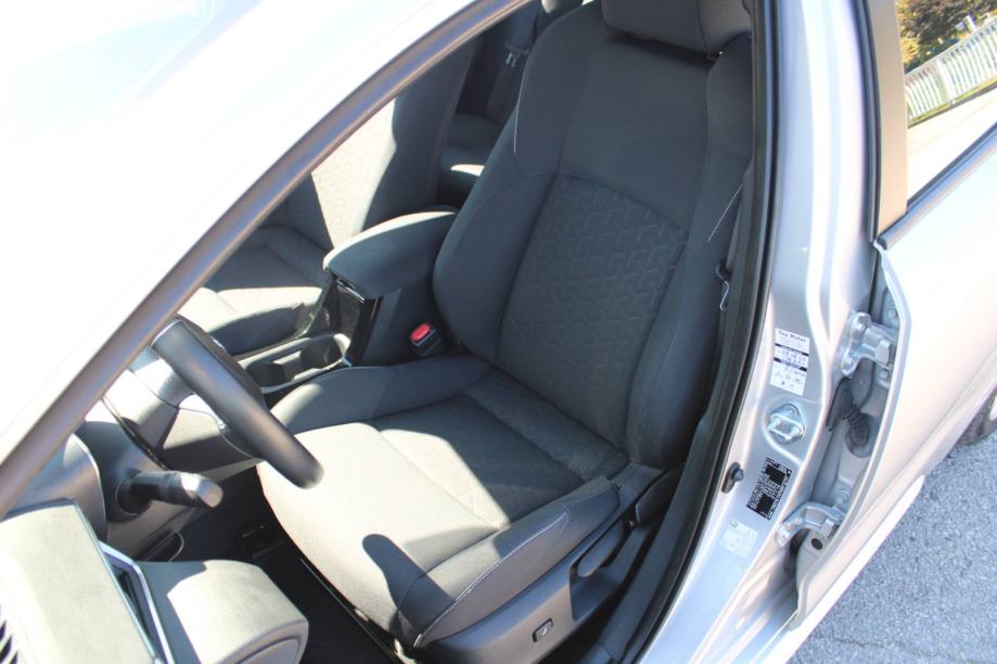 Toyota Corolla Wagon 1.8 Hybrid AUTOMATIK *LED, NAVIGACIJA, KAMERA*, fotografija 11