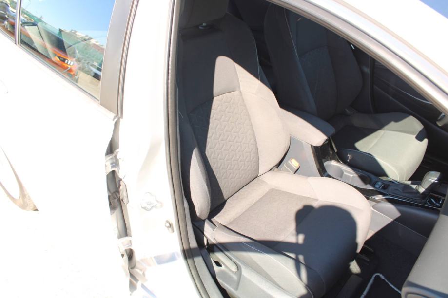 Toyota Corolla Wagon 1.8 Hybrid AUTOMATIK *LED, NAVIGACIJA, KAMERA*, fotografija 12