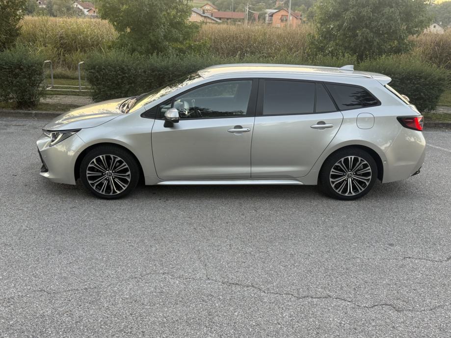 Toyota Corolla Wagon 2.0 Hibrid automatik sport asist oprema, fotografija 2