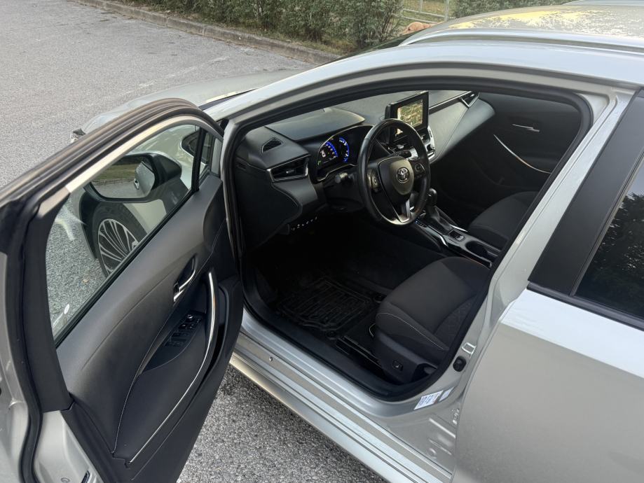 Toyota Corolla Wagon 2.0 Hibrid automatik sport asist oprema, fotografija 11