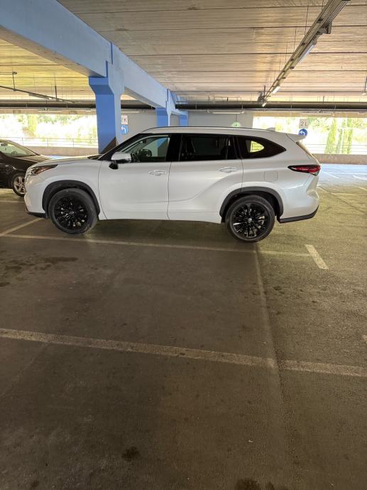 Toyota Highlander 2,5 automatik, fotografija 13