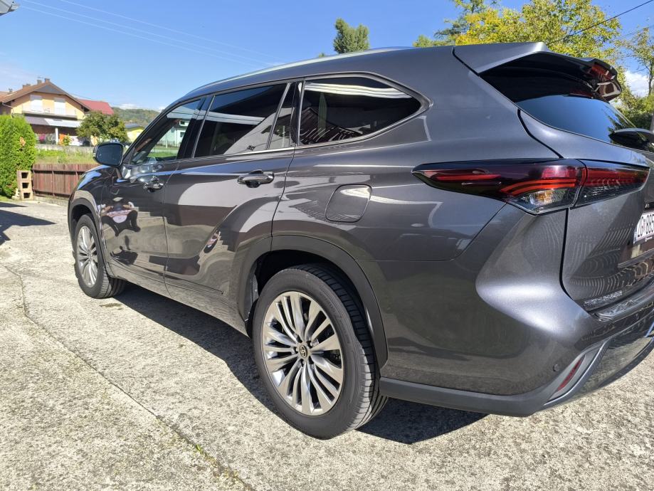 Toyota Highlander 2.5 HEV Executive AWD (2024.) – Reg. do 27.07.2027., fotografija 4