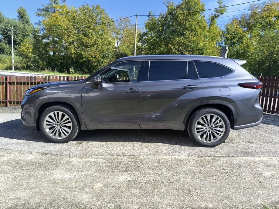 Toyota Highlander 2.5 HEV Executive AWD (2024.) – Reg. do 27.07.2027., fotografija 5