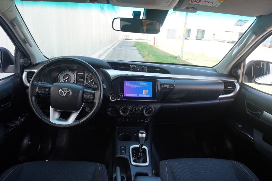 Toyota Hilux 2.4 D-4D #SERVISNA#TVORNIČKO JAMSTVO#U PDV-U#LEASING#, fotografija 11