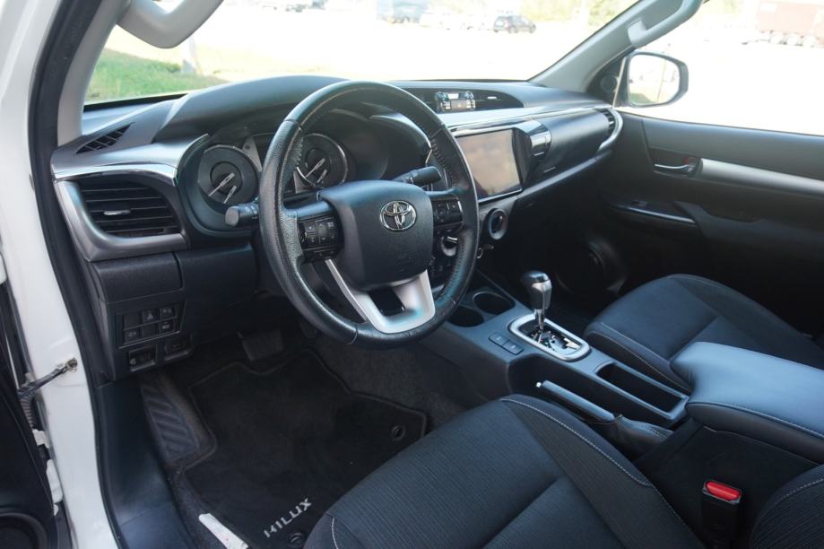 Toyota Hilux 2.4 D-4D #SERVISNA#TVORNIČKO JAMSTVO#U PDV-U#LEASING#, fotografija 14