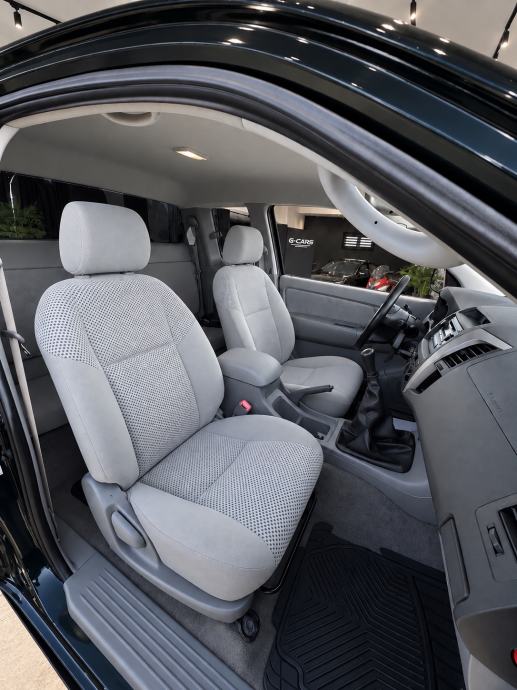 Toyota Hilux 2,5 D-4D 4X4—Mod 2010—HARD-TOP—BULL-BAR—REFLEKTOR—POVISEN, fotografija 18