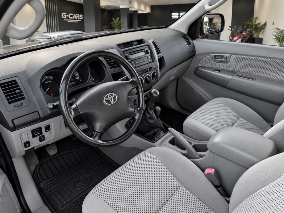 Toyota Hilux 2,5 D-4D 4X4—Mod 2010—HARD-TOP—BULL-BAR—REFLEKTOR—POVISEN, fotografija 15