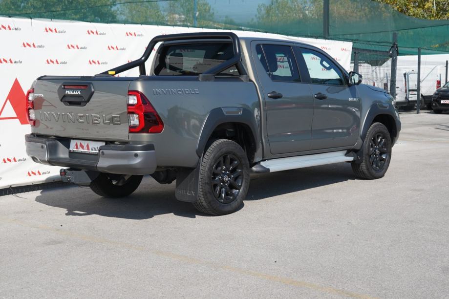 Toyota Hilux 2.8 D #INVINCIBLE#HR AUTO#U SUSTAVU PDV-A#N1#LEASING#, fotografija 7