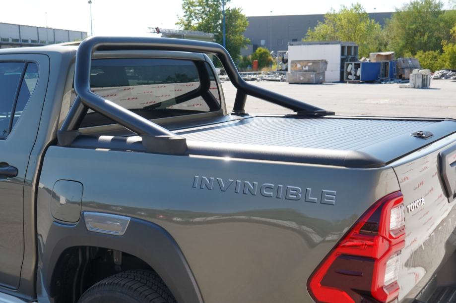 Toyota Hilux 2.8 D #INVINCIBLE#HR AUTO#U SUSTAVU PDV-A#N1#LEASING#, fotografija 12