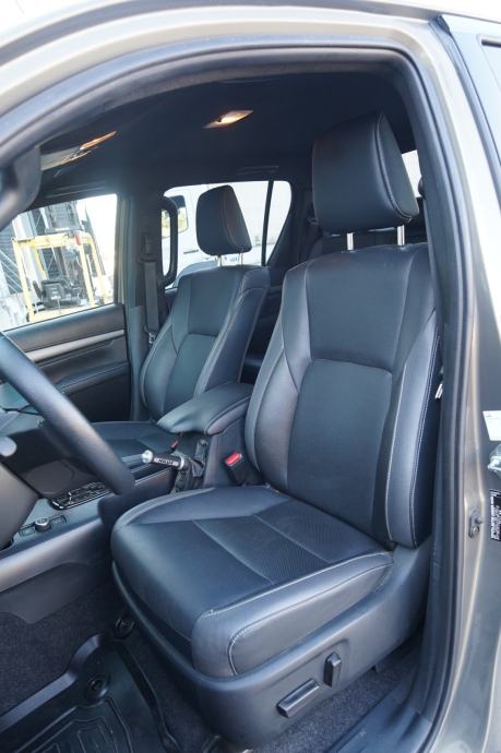 Toyota Hilux 2.8 D #INVINCIBLE#HR AUTO#U SUSTAVU PDV-A#N1#LEASING#, fotografija 16