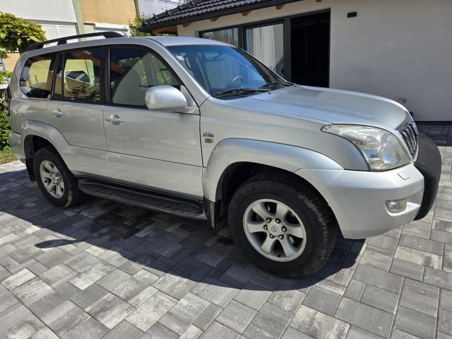 Toyota Land Cruiser 3,0 D-4D automatik reg godinu dana, fotografija 4